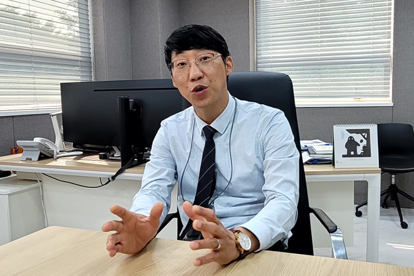 ▲스피드 바카라사이트전진대표가본지와인터뷰를하고있다.(사진=조규남전문기자)