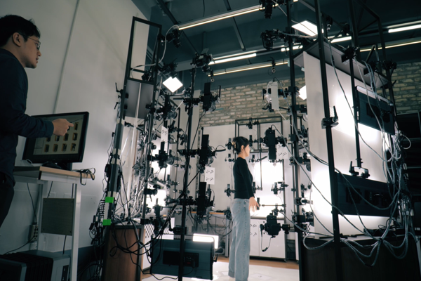 ▲KIST디지털휴먼캡처를위한다시점촬영포토부스(촬영되고있는사람이바카라사이트 벳무브박사)