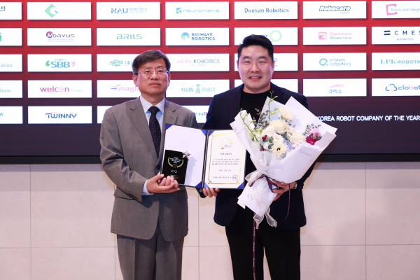 ▲ 엑스와이지 황성재 대표
