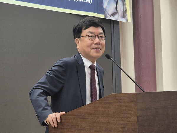 ▲서범수 의원이 환영사를 하고 있다.