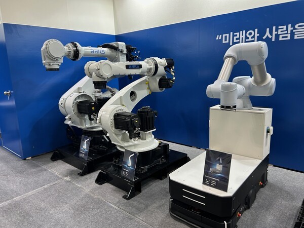 ▲ 브릴스의 산업용 슬롯 게임 분양과 AMR