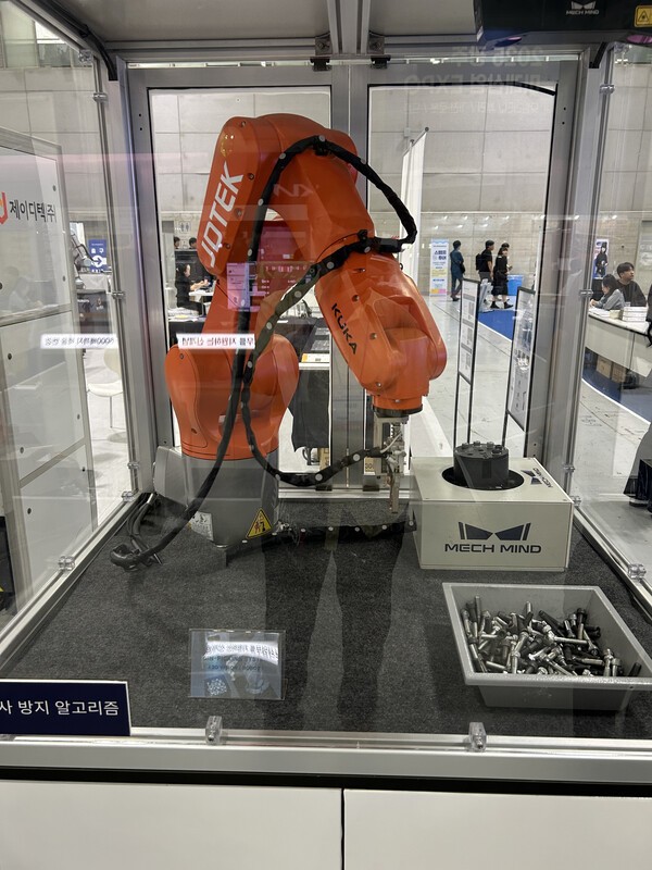 ▲제이디텍의 비전 활용 자동분류 빈피킹