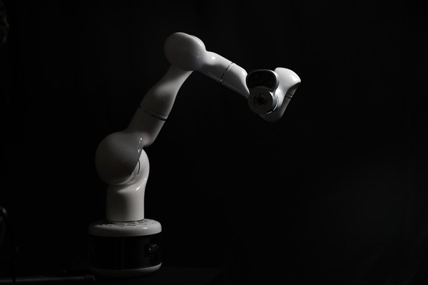 ▲캐나다 코바이오닉스의 의료용 판도라토토팔 코디(CODI). 이 회사는 2024 로보틱스 서밋앤엑스포에서 이 의료용 판도라토토 팔을 선보였다. (사진=코바이오닉스)