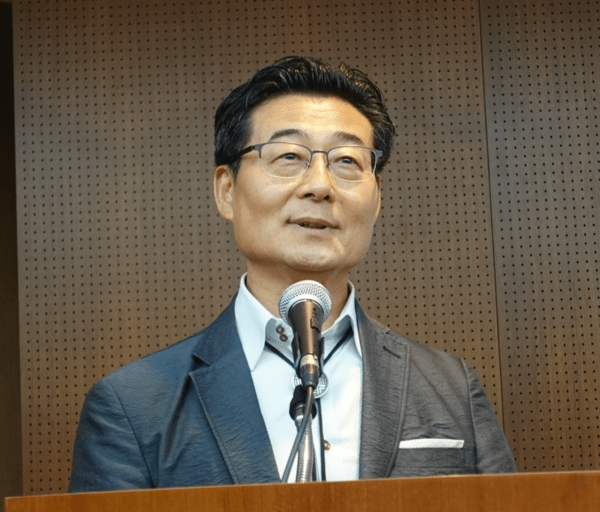 ▲한국생산기술연구원 손웅희 수석고문이 축사를 하고 있다. 
