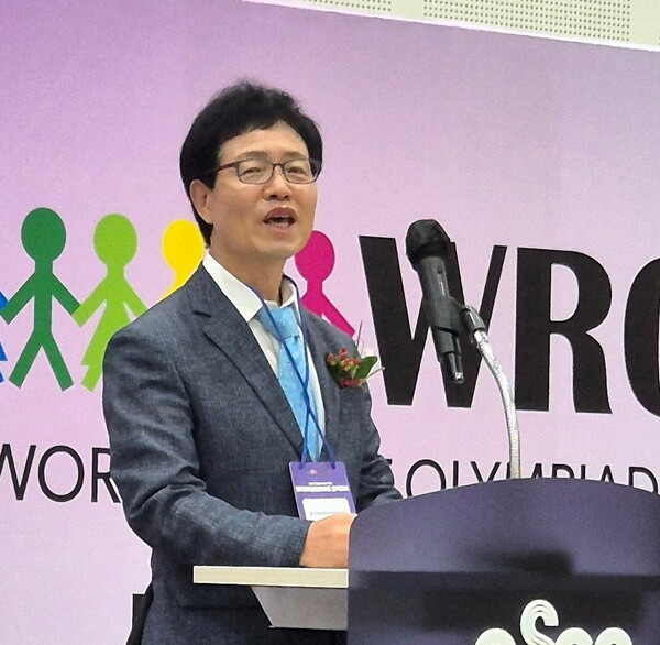 ▲축사를 하고 있는 한국데이터산업진흥원 양재수 원장