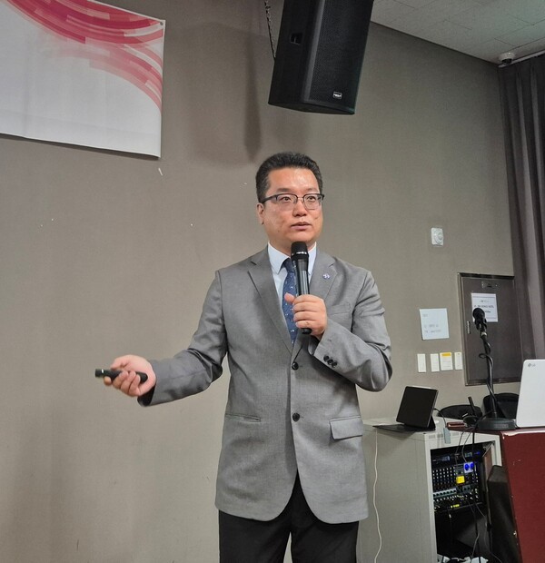 ▲전성민 한국폴리텍대학 충남캠퍼스 교수가 강연하고 있다.