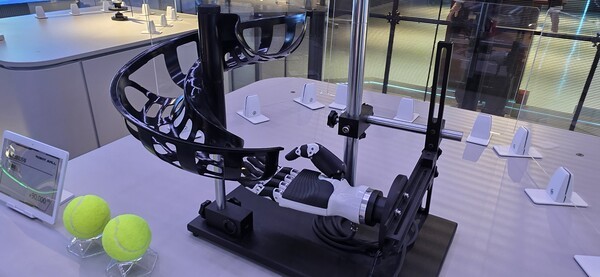 ▲화천경세의 다섯 개 손가락을 가진 지능형 미미카지노 핸드