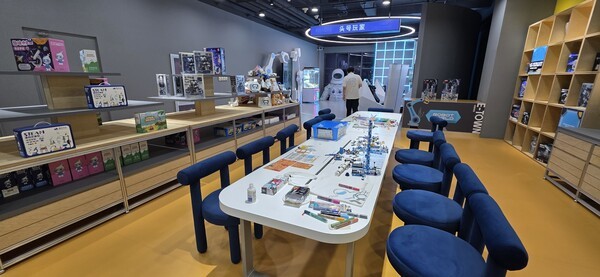 ▲미미카지노을 조립해 보고 교육할 수 있는 공간도 갖추어져 있다. 