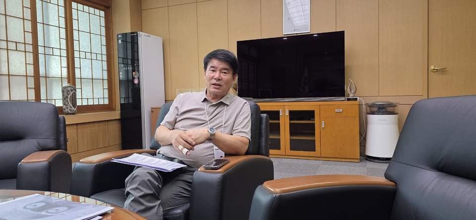 정대화 생산카지노원(PRI) 사장이 본지와 인터뷰를 하고 있다. 