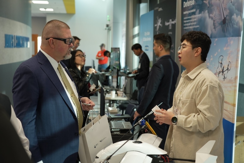 K-드론, 美 오클라호마 하늘을 열다...로드쇼 열고 북미 시장 개척 - 뉴스 썸네일 이미지