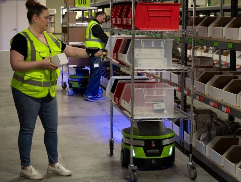 美 지브라 테크놀로지스, AMR 사업부 정리 수순 - 뉴스 썸네일 이미지