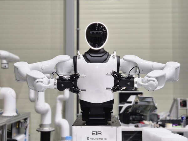 ▲뉴로메카 휴머노이드 미슐랭카지노 ‘에이르(EIR)’