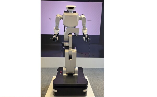 티로보틱스, 자체 개발 휴머노이드 'TR-WORKS' 첫 공개 - 뉴스 썸네일 이미지