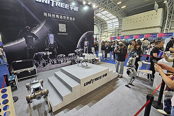 ▲사진은 작년 중국 ‘상하이자동차전시센터’에서 열린 ‘중국 휴머노이드 바카라 토토 사이트 생태대회(CHREC)’ 모습