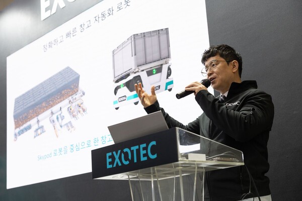 ▲오지석 투게더토토 한국지사장이 스카이팟의 기술적 강점과 안전 설계, 유지·보수 체계, 글로벌 고객 성공 사례를 소개하고 있다. (사진=투게더토토)