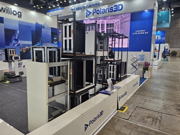 ▲폴라리스쓰리디(Polaris3D)는 제조 공정 간 물류를 연결하는 AI 기반 SMAR(Seamless Manufacturing AI Robot·심리스 제조 자동화 파라오 슬롯)을 선보였다.