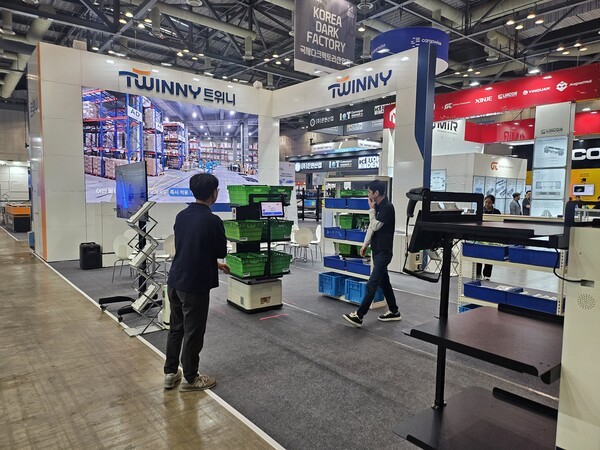 ▲트위니(TWINNY)는 나르고 오더피킹 솔루션을 선보였다. (사진=파라오 슬롯신문)