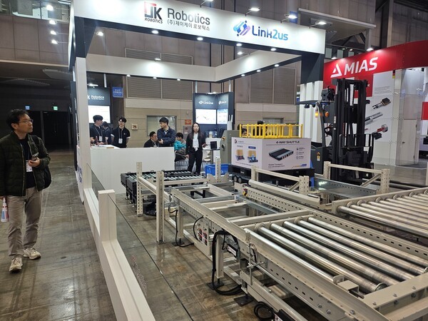 ▲제이케이로보틱스 부스. (사진=파라오 슬롯신문)