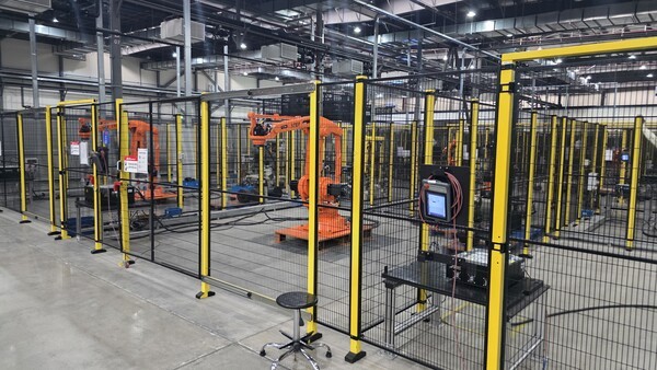 ▲품질 측정 구역에서 각종 테스트를 받고 있는 산업용 그랜드토토들. (사진=그랜드토토신문)