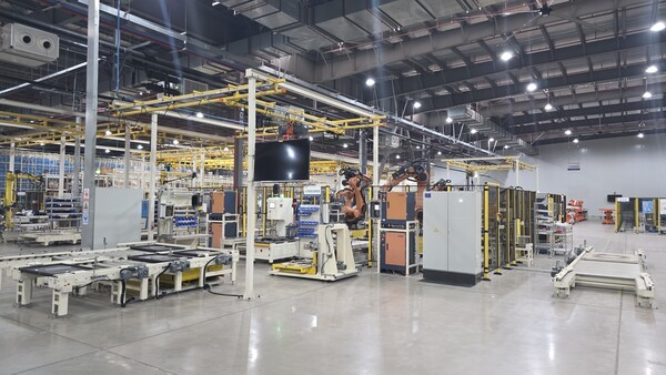 ▲산업용 그랜드토토 어셈블리 라인. (사진=그랜드토토신문)