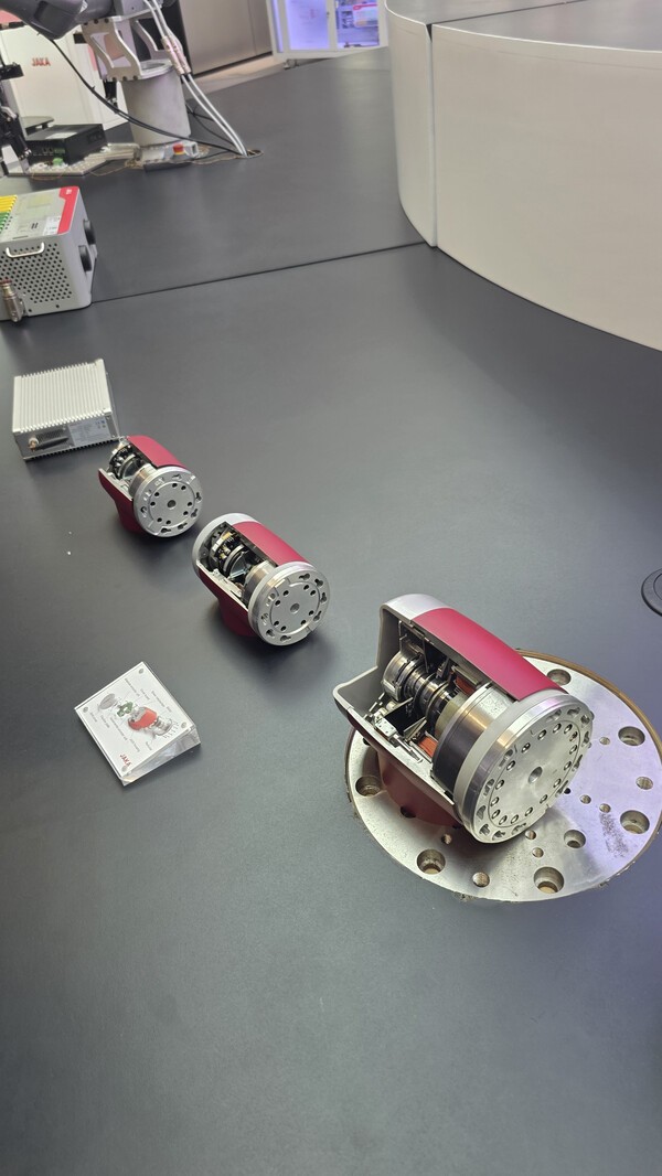 ▲휴머노이드 사이다카지노 부품. (사진=사이다카지노신문)