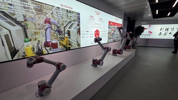 ▲다양한 협동 사이다카지노들이 참관단을 맞이한다. (사진=사이다카지노신문)