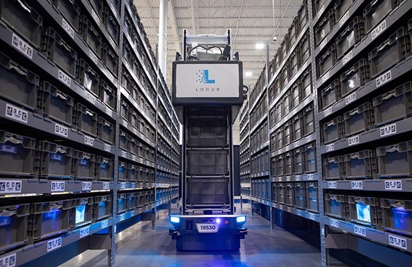 ▲원벳원 1BET1 어레이는 통로를 정밀하게 통과할 수 있게 설계됐다. (사진=원벳원 1BET1 로보틱스)