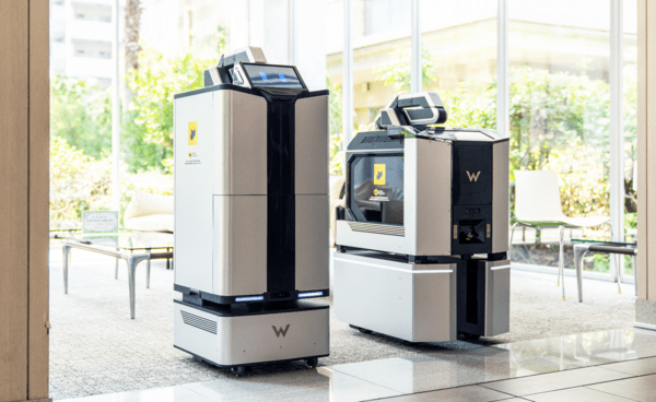 ▲일본 현지 실증에 투입된 솔카지노의 ‘James-mW’(왼쪽)와 ‘James-W’ (사진=솔카지노)