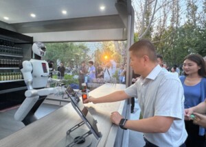 中 베이징에 휴머노이드 슬롯 머신 룰이 운영하는 24시간 소매점 오픈