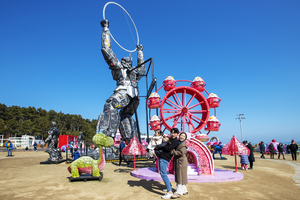 ‘2025 오늘벳사랑 사진 공모전’ 대상에 “미래와 함께하는 가족의 미소” 영예