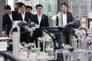 김민석 국무총리, 한국오늘벳산업진흥원 현장 방문